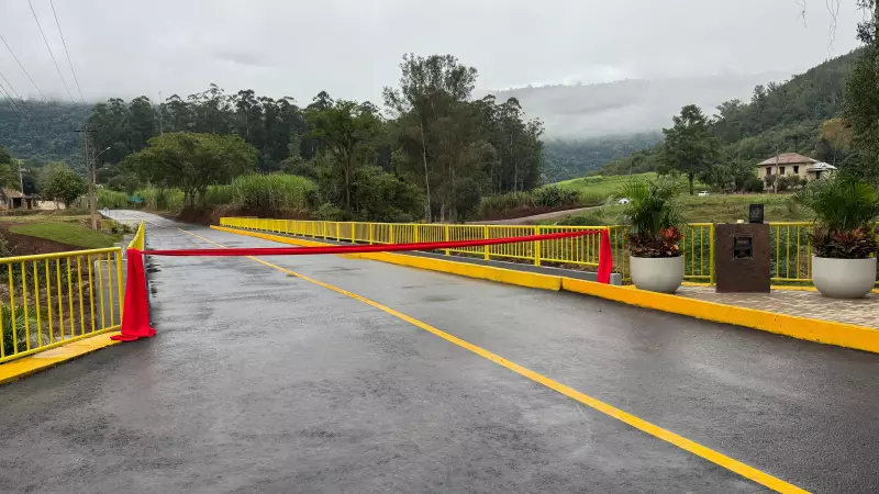 Ponte destruída por enchente no RS é reconstruída após um ano; veja antes e depois