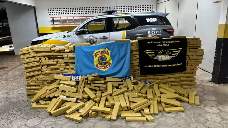 PR apreende mais de 1 tonelada de maconha após perseguição em rodovia de SP