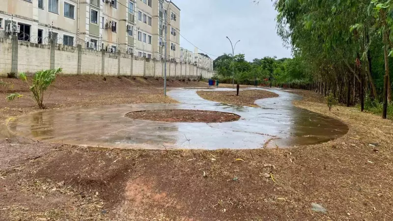 Praça revitalizada em Mato Grosso volta a ser ponto de lazer para moradores após limpeza
