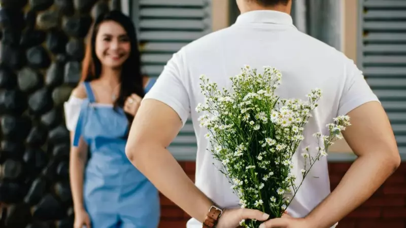 Presentes para o Dia dos Namorados em Maceió: Confira a variação de preços de perfumes, roupas e buquês