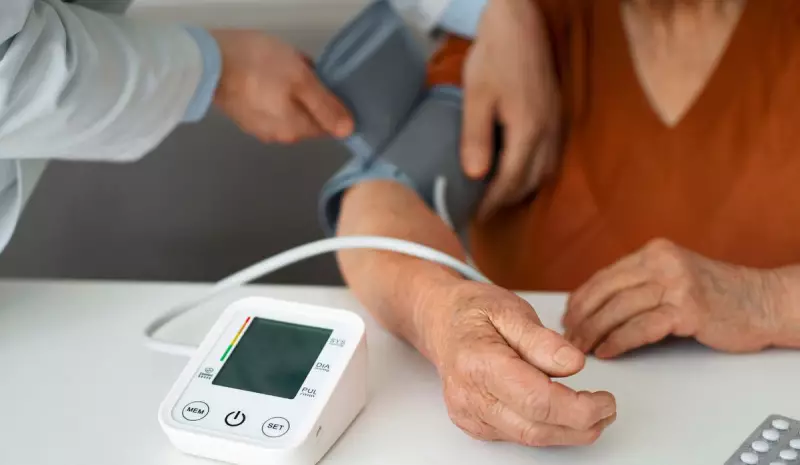 Pressão 13 por 8 é considerada alta? Entenda as novas diretrizes de medição arterial