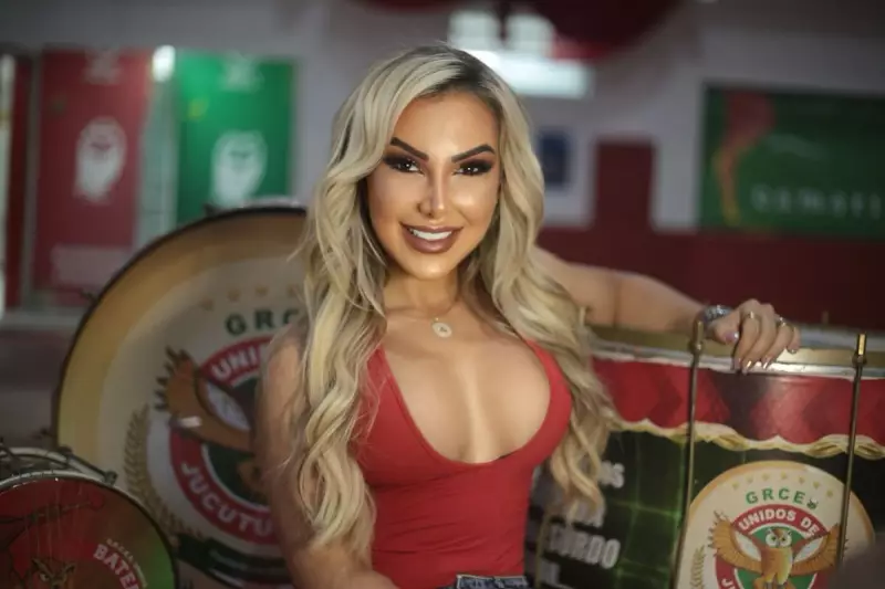 Rainha do Carnaval de Vitória 2026: Jucutuquara elege nova soberana que já brilhou com fantasia de ouro na Andaraí