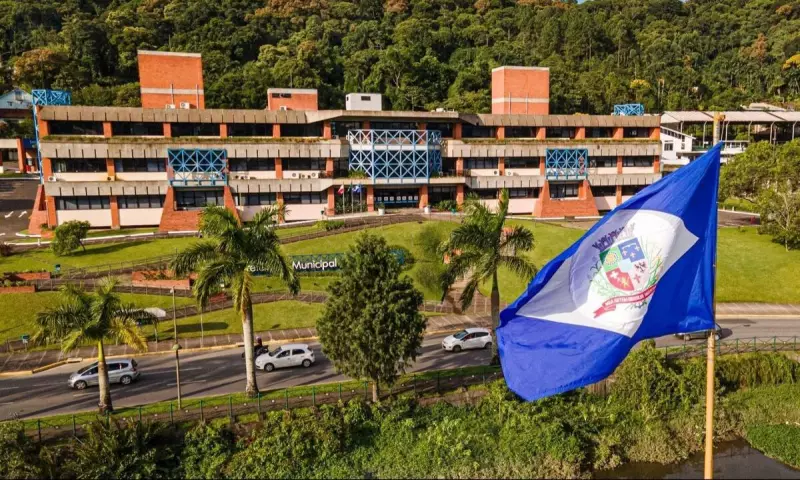 Reforma Administrativa de Joinville: O que muda nos cargos, jornada e gratificações?