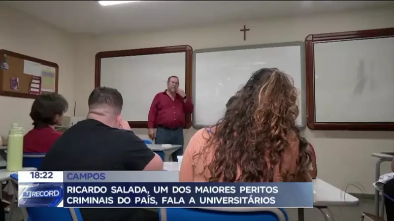 Renomado perito criminal Ricardo Salada compartilha experiências com universitários em Campos, RJ