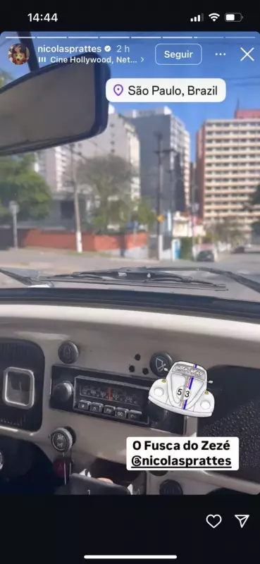 Sabrina Sato e Nicolas Prattes passeiam de Fusca em SP: veja os momentos fofos com Zoe