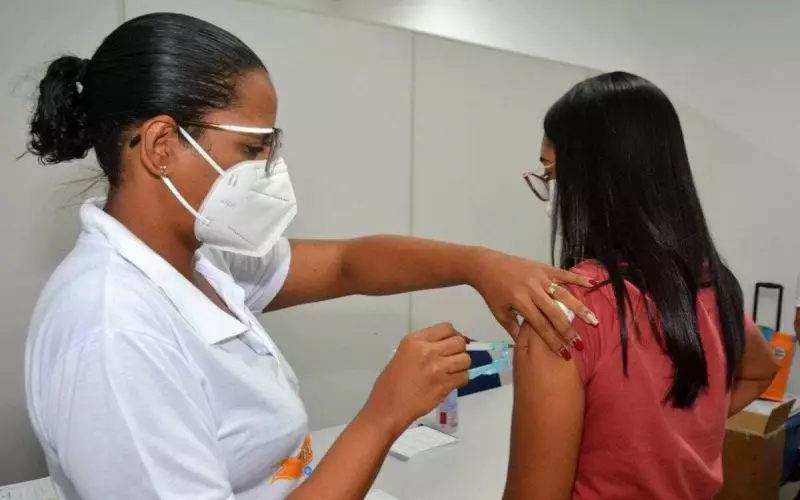 Salvador amplia vacinação contra gripe para todas as idades: saiba onde se imunizar
