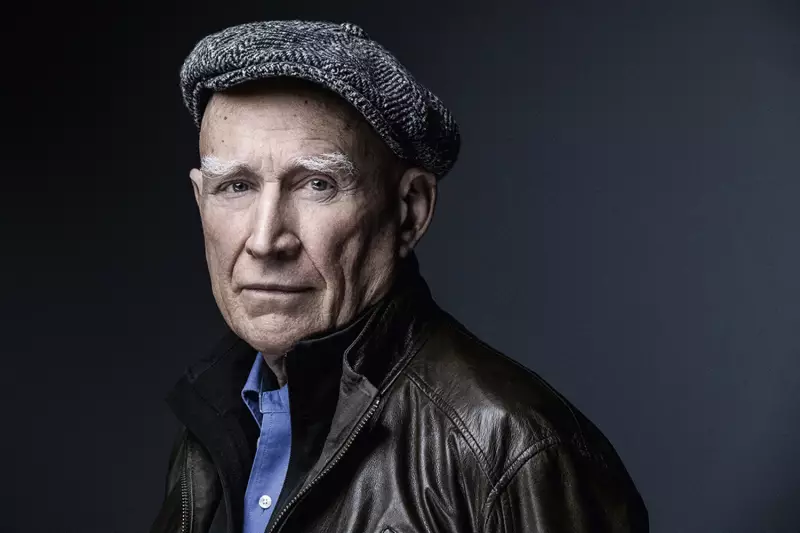 Sebastião Salgado: O Fotógrafo Que Captura a Alma Humana e a Beleza do Planeta