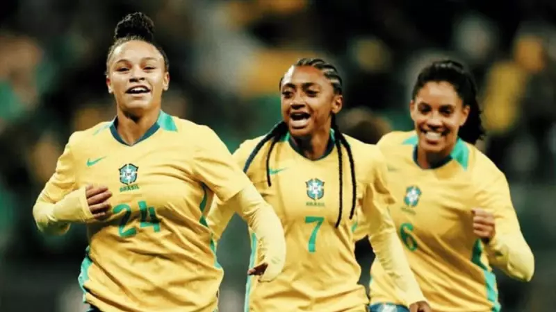 Seleção Feminina de Futsal vence Japão com show de Dudinha e encanta torcida