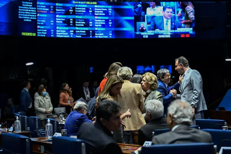 Senado aprova aumento salarial para servidores públicos: impacto de R$ 17,9 bilhões em 2025