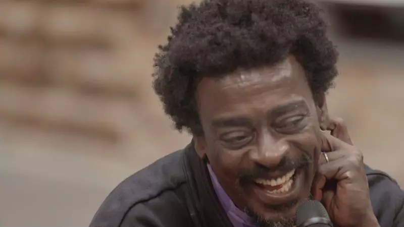 Seu Jorge abre o coração sobre perda do irmão e fase difícil nas ruas: 'Fui mesquinho'