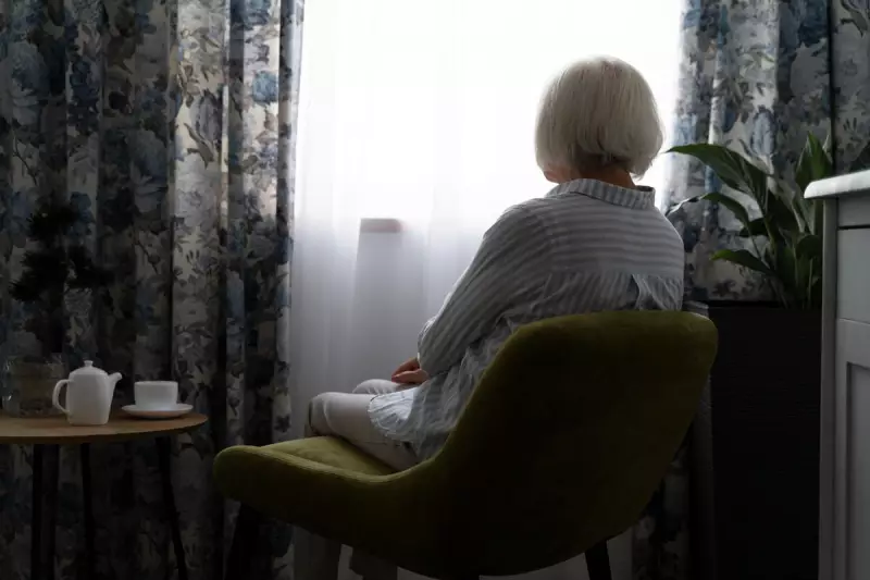 Solidão na meia-idade: estudo revela maior risco de morte em mulheres