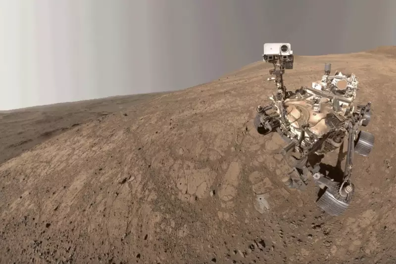 Sonda da NASA flagra redemoinho de poeira em Marte: fenômeno impressionante