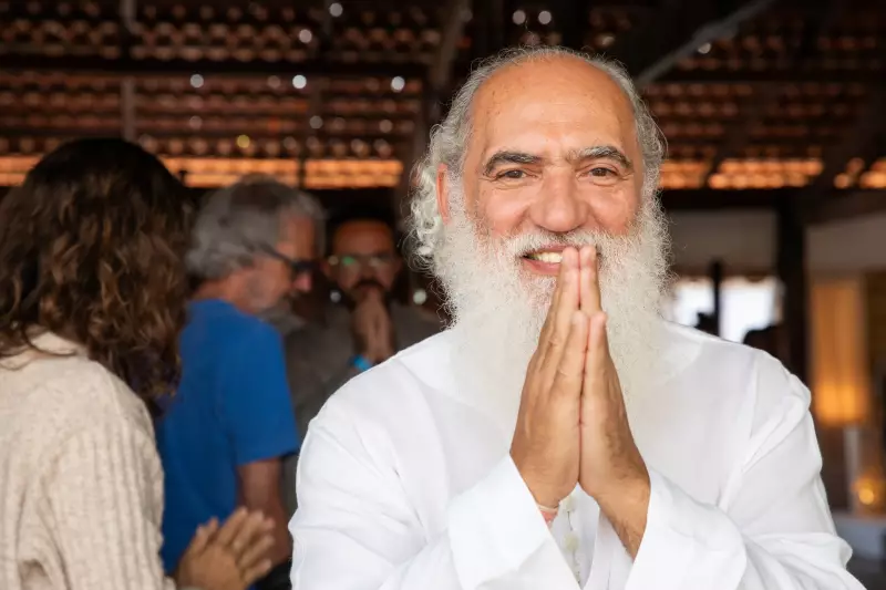 Sri Prem Baba critica cristãos que priorizam interesses pessoais em vez de amor ao próximo
