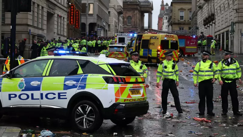 Tragédia em Liverpool: Carro atropela torcedores durante celebração de título