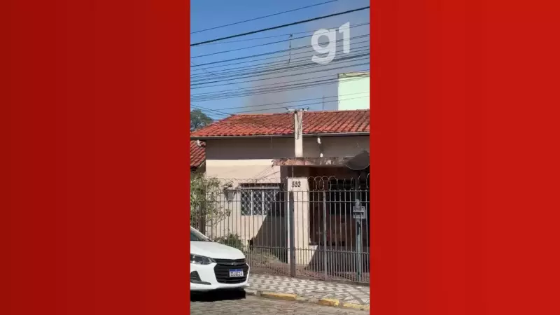 Tragédia em Lorena: homem morre carbonizado após telhado de casa desabar durante incêndio