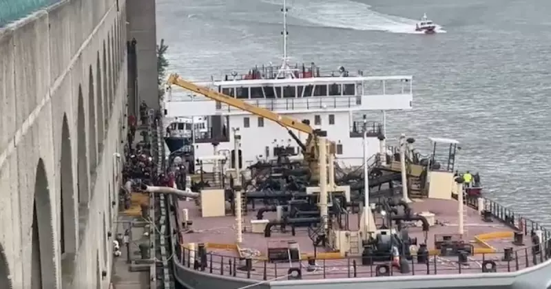 Tragédia em Nova York: Explosão de barco mata servidor público e deixa feridos
