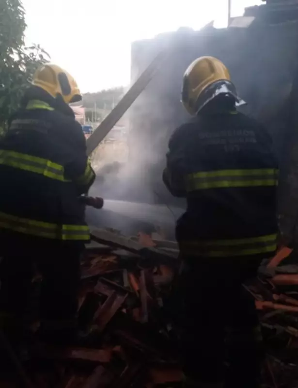 Tragédia em Pará de Minas: homem morre em incêndio que destruiu casa