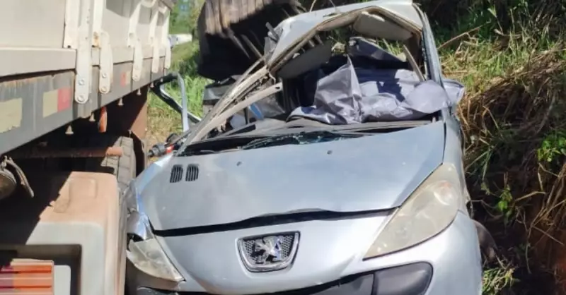 Tragédia na BR-458: Motorista morre em colisão entre carro e duas carretas em Ipatinga