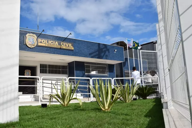 Tragédia no ES: Mulher é morta a facadas pelo ex na frente do filho de 1 ano
