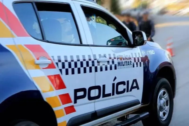 Tragédia no trânsito: homem morre e três ficam feridos após carro bater em barranco em MT