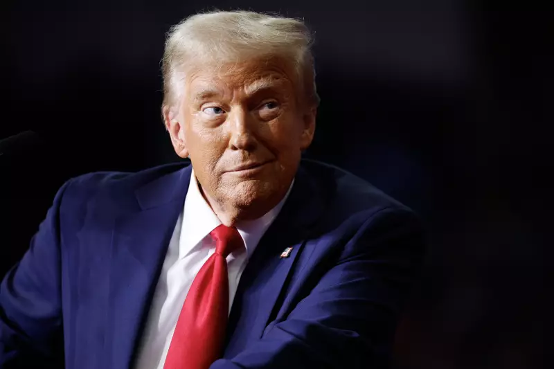 Tribunal dos EUA restabelece tarifas de Trump: impacto global e reações