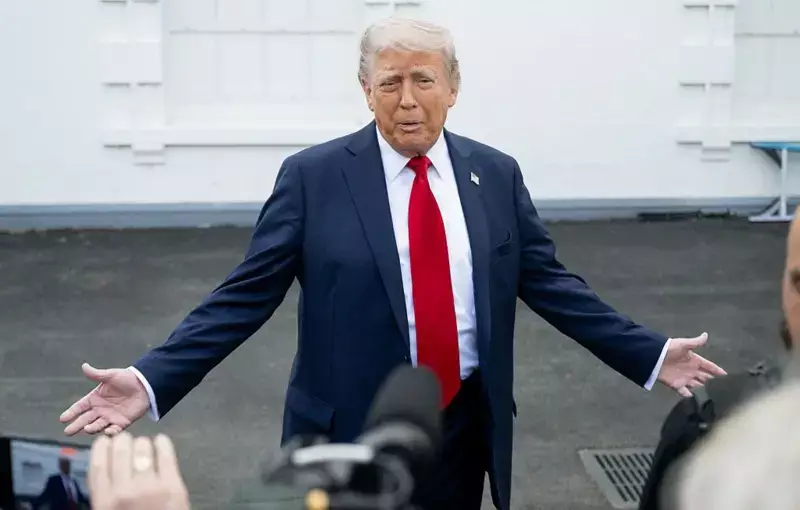 Trump adia tarifa de 50% sobre produtos da UE para julho: entenda o impacto