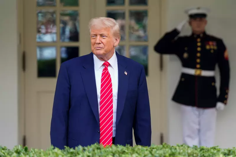 Trump ameaça Apple com taxa de importação de 25% se iPhones não forem fabricados nos EUA