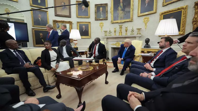 Trump humilha repórter na Casa Branca: 'Um idiota, uma vergonha'