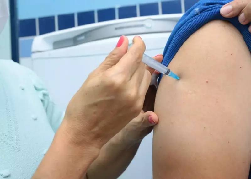Vacinação contra Influenza e COVID-19 no HU-UFJF: saiba como participar na segunda-feira