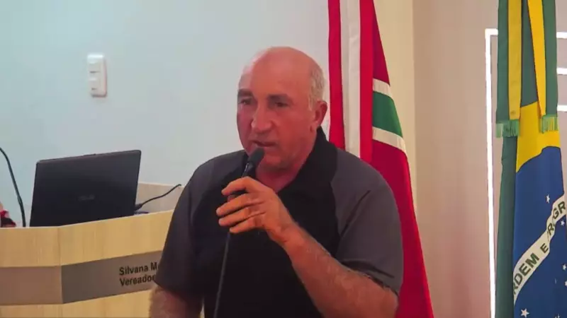 Vereador de Vacaria é indiciado por homofobia após comentários sobre Eduardo Leite