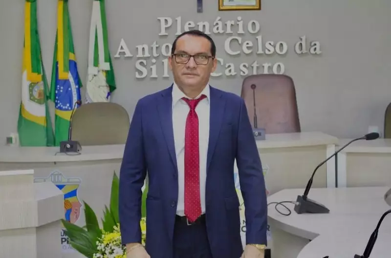 Vereador evangélico gera polêmica ao comparar pedidos a prefeito com súplicas a Padre Cícero