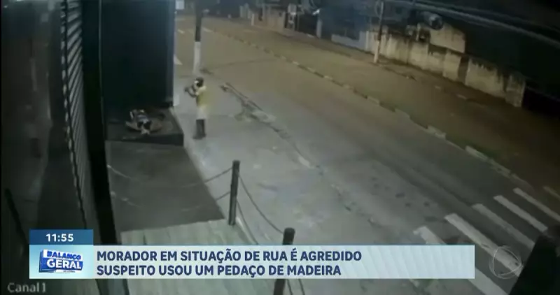 Violência em Guarujá: Morador de rua é agredido a pauladas em ato brutal