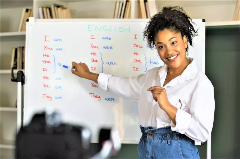 15 mil vagas em curso de inglês gratuito para profissionais negros no Ceará