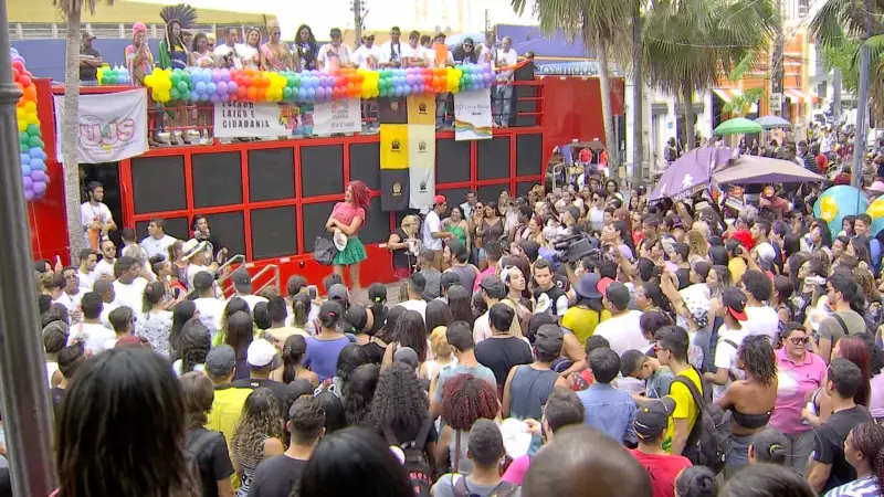 22ª Parada LGBTQIA+ enche as ruas de Cuiabá com cores e diversidade neste sábado