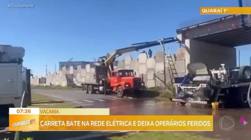 Acidente com caminhão fere dois operários durante obra de viaduto em Vacaria, RS
