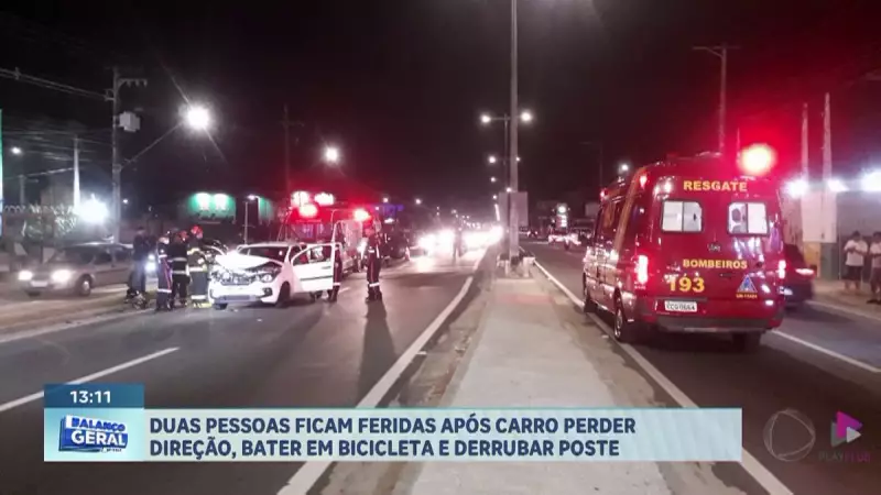 Acidente no litoral de SP: carro perde controle, atinge bicicleta e derruba poste — duas vítimas