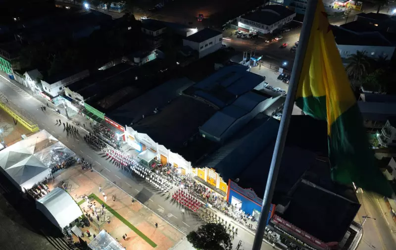 Acre celebra 63 anos de emancipação com hasteamento da bandeira e homenagens à herança ancestral
