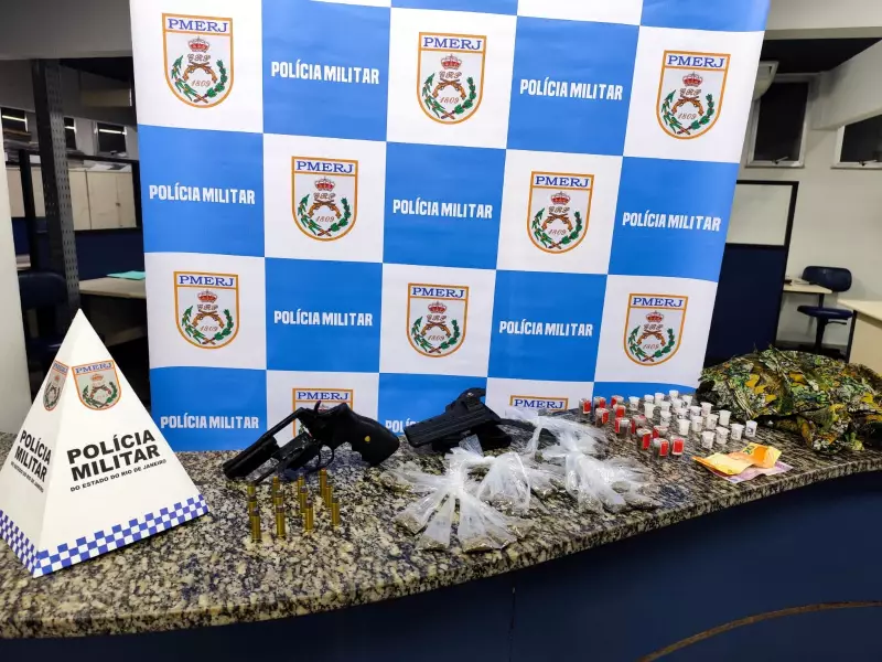 Adolescente é apreendido com drogas e arma em Resende: detalhes da operação policial