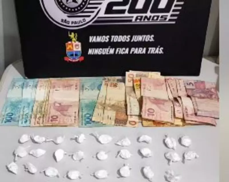 Adolescentes fogem da polícia na contramão da SP-340 e jogam cocaína pela janela: veja detalhes