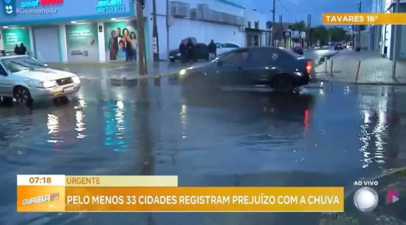 Alagamento intenso paralisa Avenida Florianópolis em Canoas (RS) e causa transtornos no trânsito