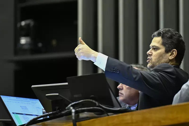Alcolumbre recebe pedido para criar CPMI do INSS e solicita indicação de membros