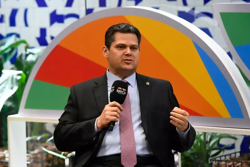 Alcolumbre se opõe a cotas para mulheres na política e propõe alternativas