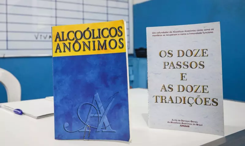 Alcoólicos Anônimos completa 90 anos com aumento de participação feminina no Brasil