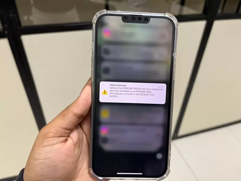 Alerta da Defesa Civil assusta moradora na Paraíba: 'Pensei que era vírus no celular'