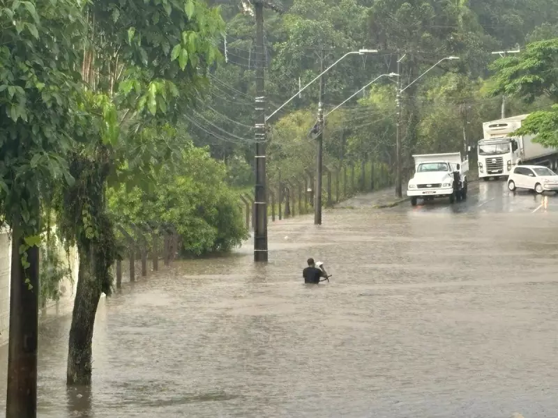 Alerta de temporal em Joinville: frente fria traz chuva intensa e ventos fortes