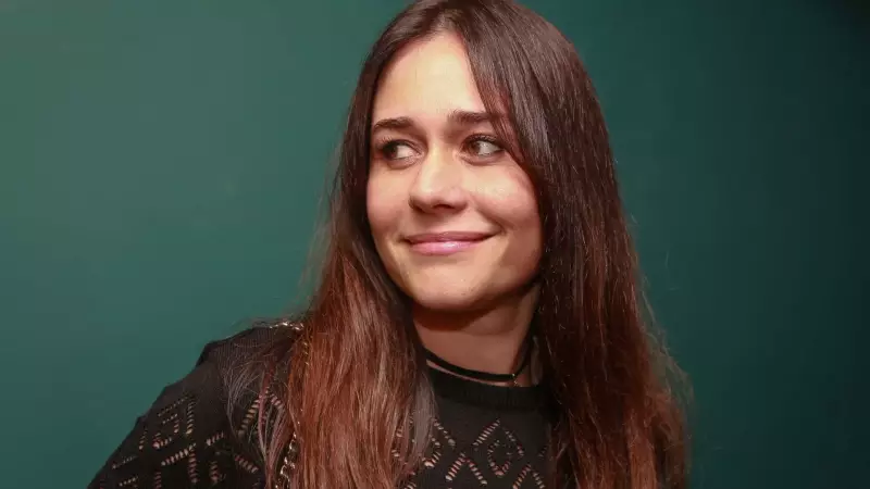 Alessandra Negrini tem celular furtado enquanto esperava carro por aplicativo em São Paulo