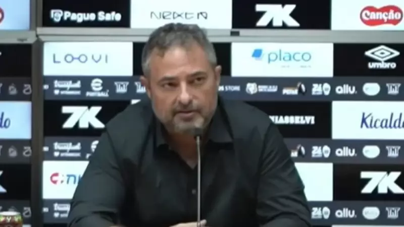Alexandre Mattos assume como executivo de futebol do Santos e promete reconstrução