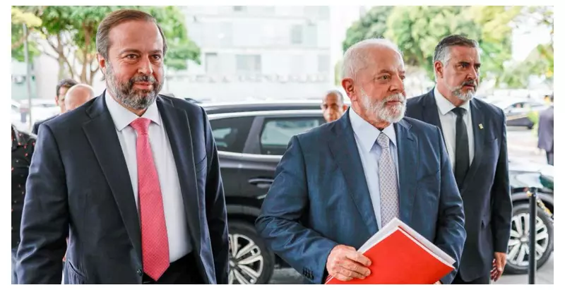 Alexandre Silveira prepara saída do governo e missão internacional com Lula