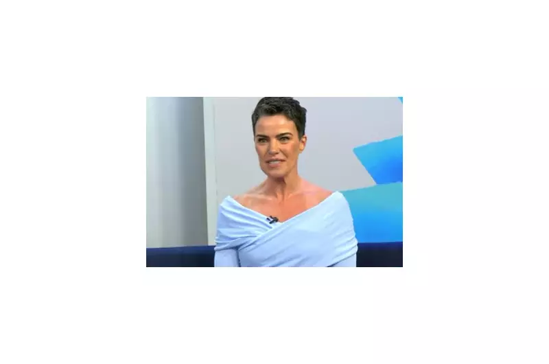Ana Paula Arosio reaparece em São Paulo e surpreende fãs com look despojado