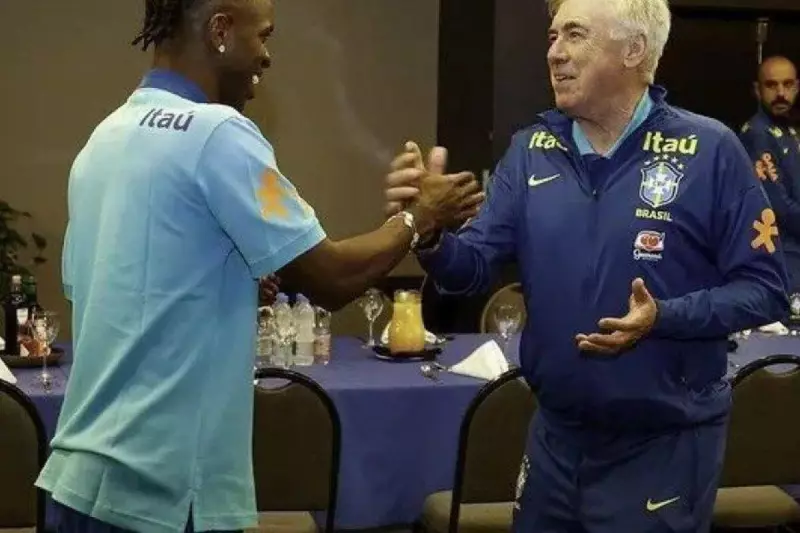 Ancelotti reúne jogadores da Seleção Brasileira antes do duelo contra o Equador: confira os detalhes!
